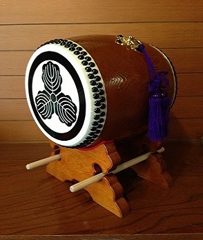 飾り太鼓打面家紋入り例